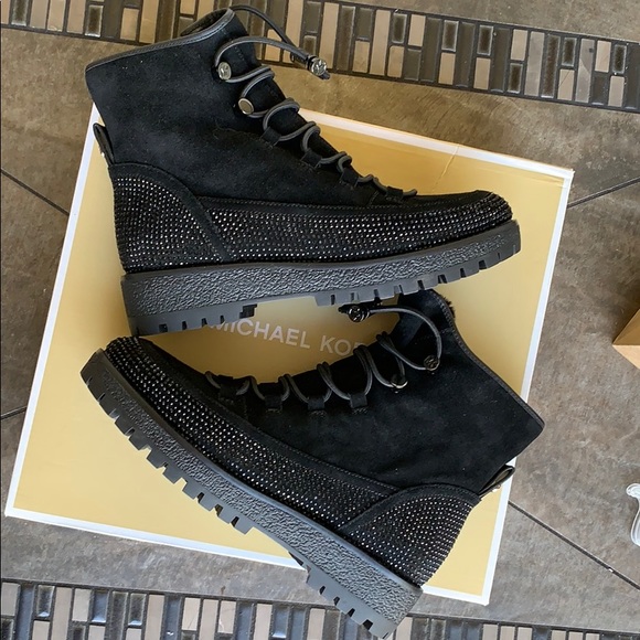 MICHAEL KORS MARLEY BOOTIE SUEDE BLACK - Picture 14 of 16